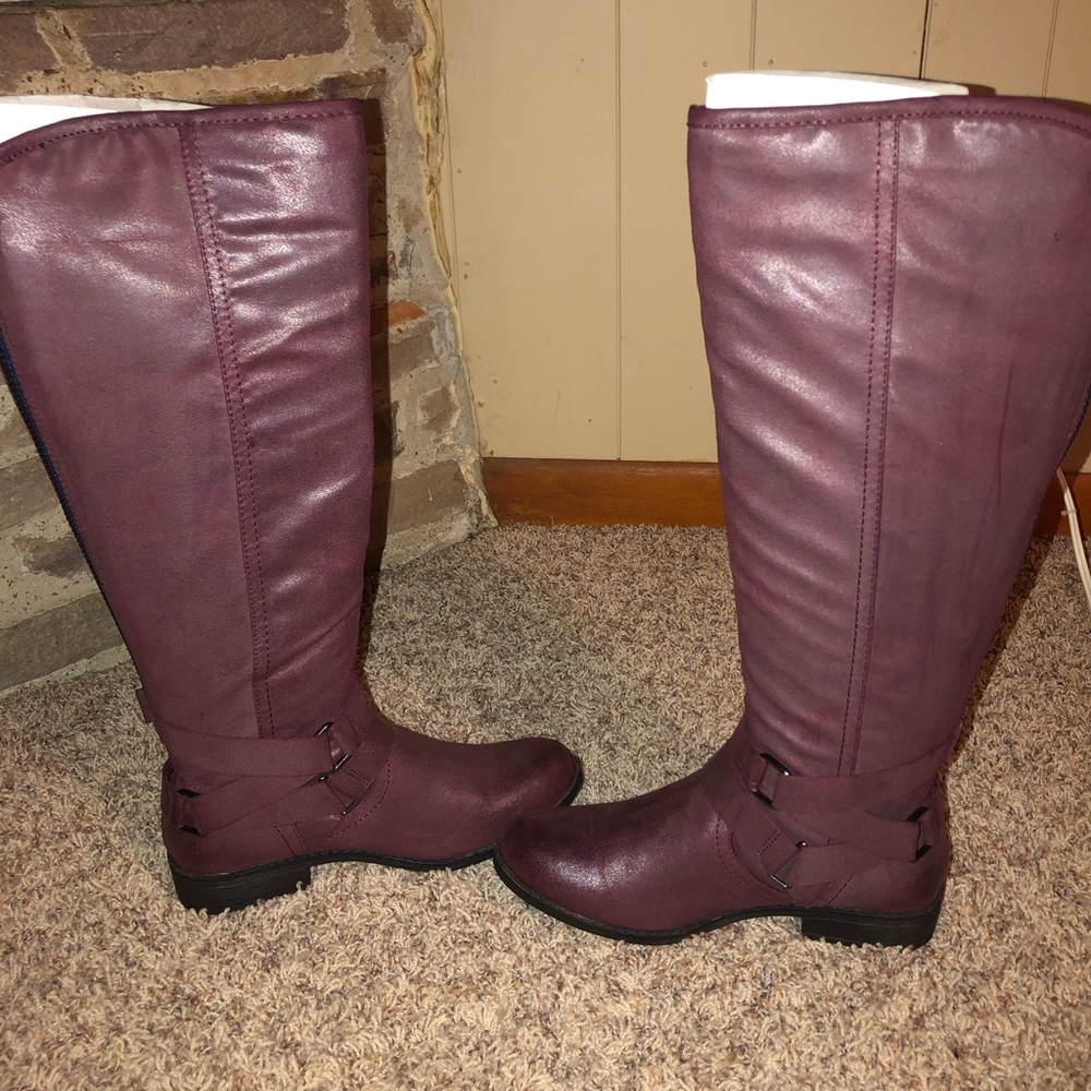 NEW Never worn Steve Madden Corporal Boots sz 8.5